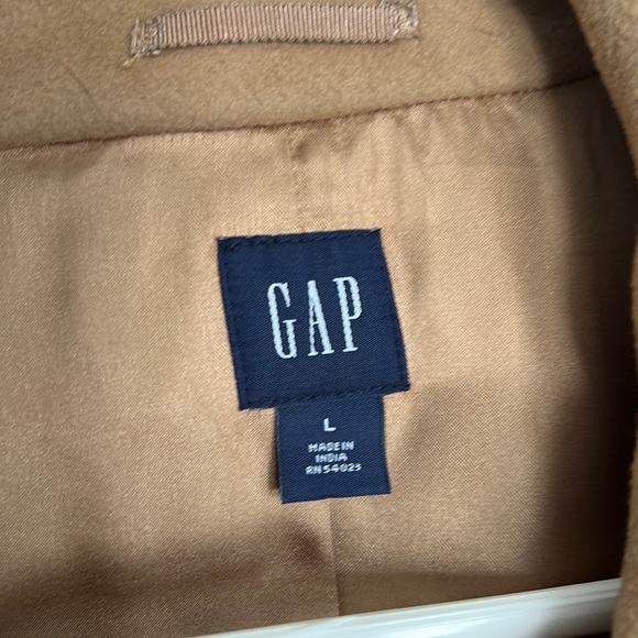 Gap winter coat, camel/tan color - Picture 3 of 5